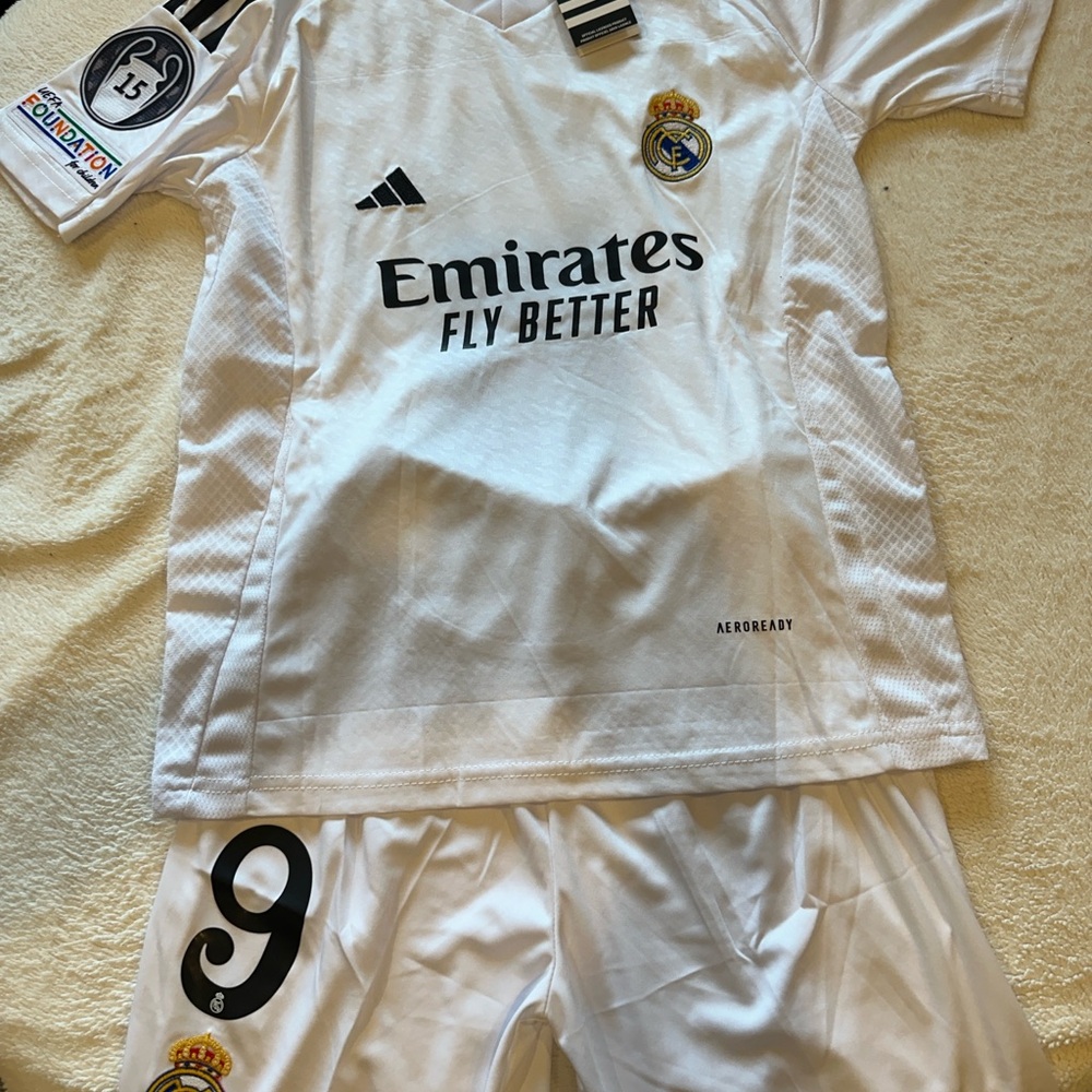 Kids size 26 (XL) and 28 ( XXL) Real Madrid Mbappe jersey 2024 La liga NWT